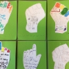 2. klasse på Valby skolen har også lavet hænder til politikerne.