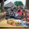 I pakken var der også en LæseRaket om Uganda med historien om Joshua i.  Det er sjovt at se sig selv i en bog. Foto: Emmanuel Museruka