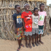 Maximilla er stadig gode venner med Christine, Jeniffer og Susan. Foto: Oxfam Kenya.