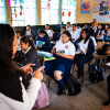På mange skoler i Guatemala skal man bære skoleuniform. Det gør de også i Ronis klasse. Foto: Hans Bach.