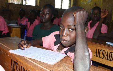 Joshua back in school. Foto: AVSI Foundation