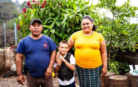 Juan-Carlos_NuevaSantaRosa_Guatemala_foto_HansBach-1836-825x520px.jpg