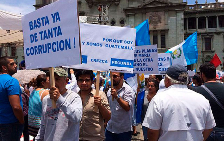 Paronacionalguatra_03_nerdoguate_wikimedia_(1)825x520px.jpg